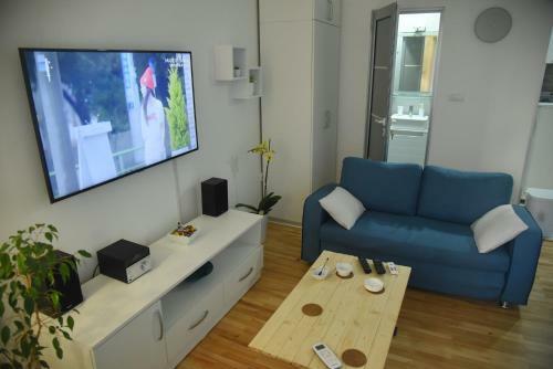 Dekart Apartment