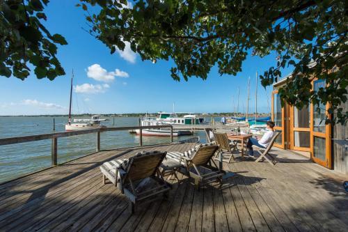Bed & Breakfast Boathouse & Birks River Retreats