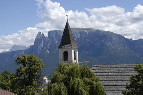 Hotel Dolomiten