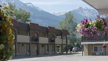 Hotel Maligne Lodge