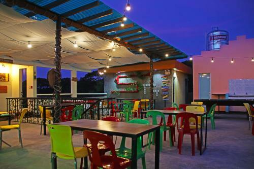Albergue Antwet Backpacker's Inn & Rooftop Bar