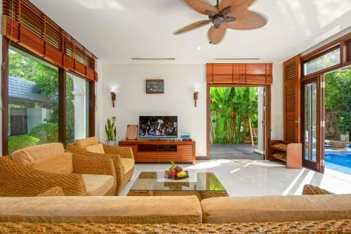 Deluxe Villas In Da Nang Resort