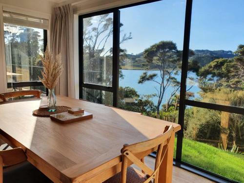 Kanuka Sway - Waterfront, Cozy Getaway