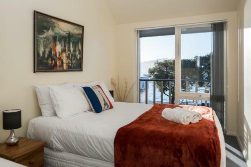 La Voyageur Apartments