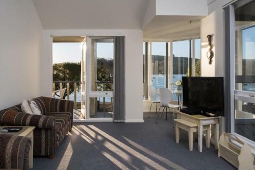 La Voyageur Apartments