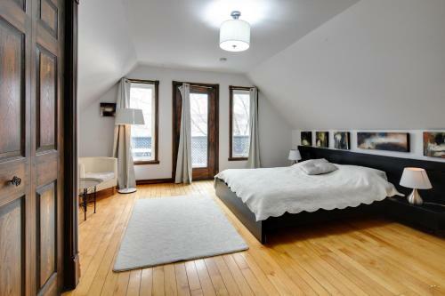 Chalet Vue Sur La Riviere St-maurcie