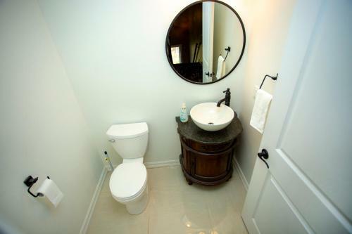 Luxury Mountain Lodge, 3-bed 3-bath, A Min To Lake