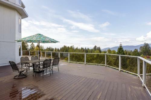 Stunning View And Adorable Studio On The Rock