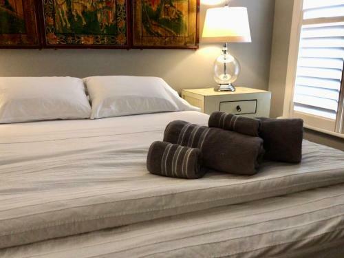 Bed & Breakfast Grey Gardens Hamilton Instant Hotel