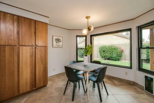 North Scottsdale 4 Bdrm Vacation Sanctuary With Pebble Tech Pool