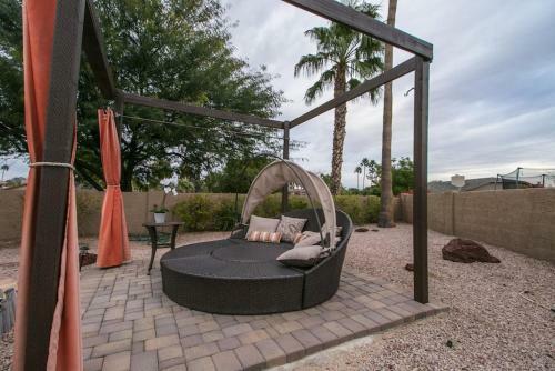 North Scottsdale 4 Bdrm Vacation Sanctuary With Pebble Tech Pool