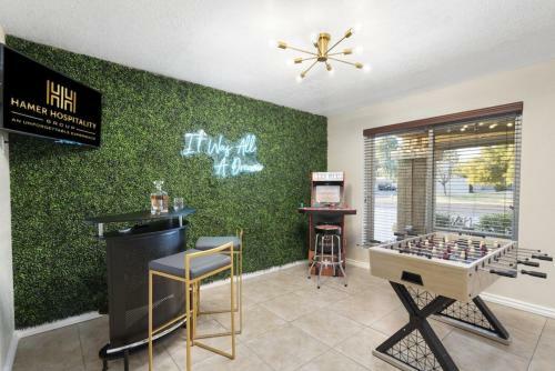 Entertainers Dream 4 Bdrm Htd Pool Games