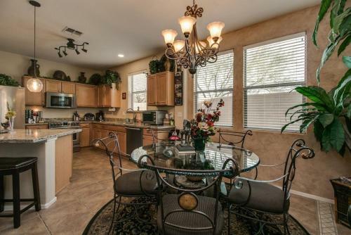 Beautiful Vacation Getaway Wgame Room & Views
