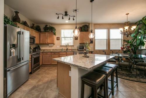 Beautiful Vacation Getaway Wgame Room & Views