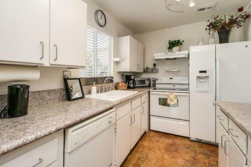 Charming 1-bdrm Guesthouse In Historic District