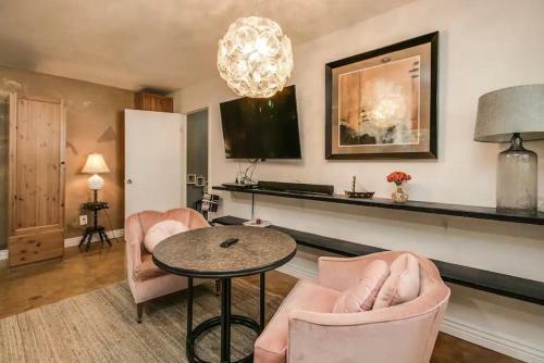 Charming 1-bdrm Guesthouse In Historic District
