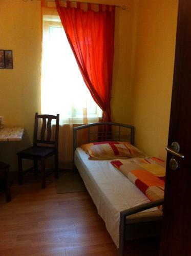 Hostal Op-art Etterem Es Panzio