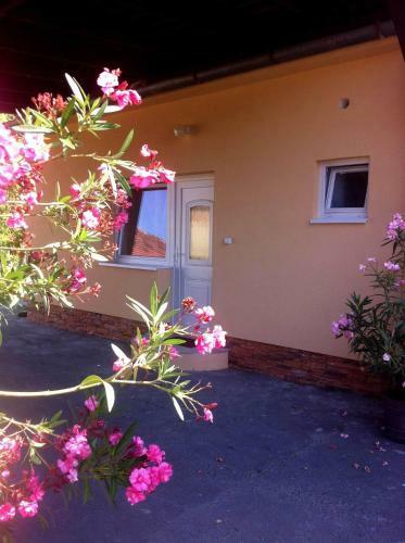 Hostal Op-art Etterem Es Panzio