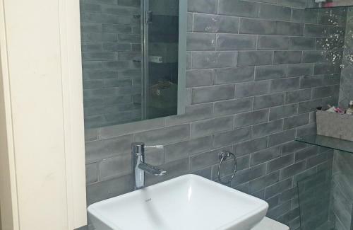 Eyre Square Holiday Apartment