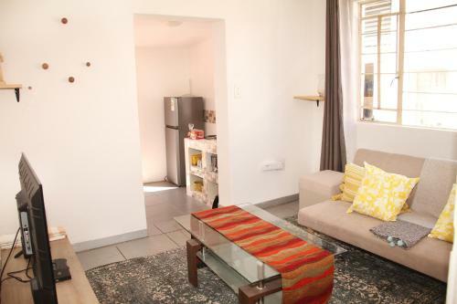 Lovely 1-bedroom Flat In A House In Germiston