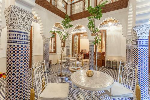 Riad Astra Damus Hotel
