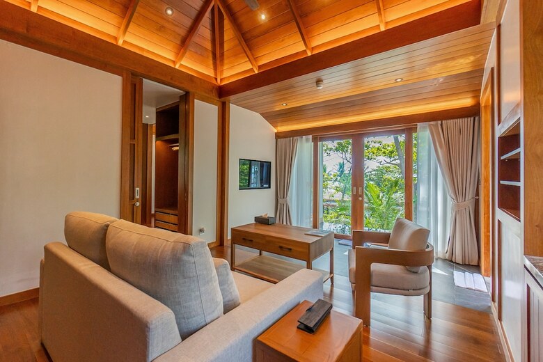 Hotel The Surin Phuket