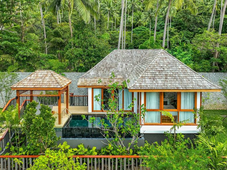 Hotel The Surin Phuket