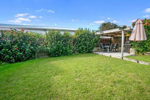 Pio Beach Shack - Bowentown Holiday Home