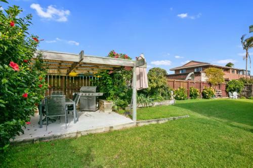 Pio Beach Shack - Bowentown Holiday Home
