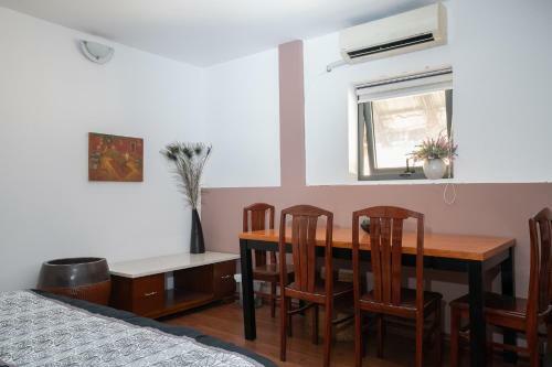 Apartamento French Colonial Home