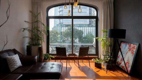 Apartamento French Colonial Home
