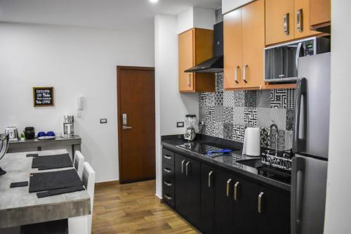 Apartamento Departamento En Zona Dorada !