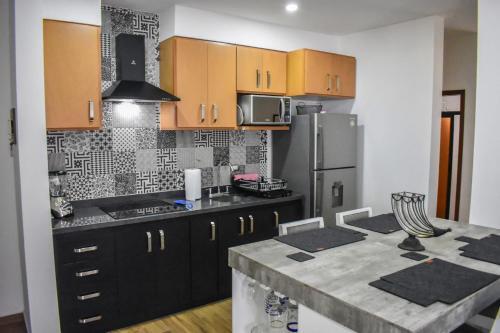 Apartamento Departamento En Zona Dorada !