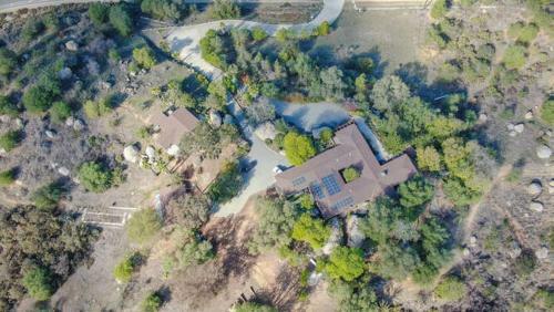 Hilltop Retreat, Main House