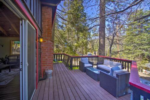 Newly Renovated Lake Arrowhead Cabin With Deck!