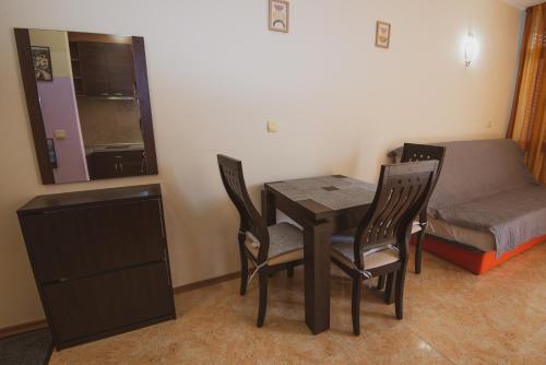 Apartamento ~ Elit ~ Studio With A Pool In Sunny Beach