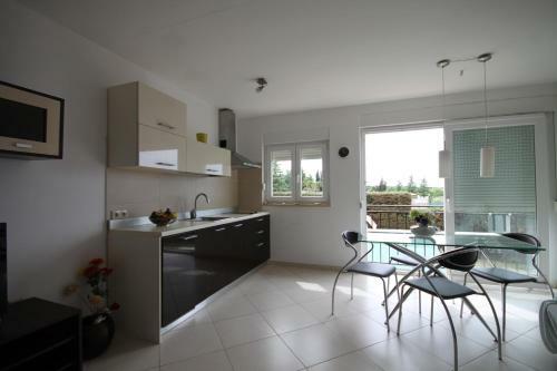 Apartments 'irena' In Kukci, Porec.