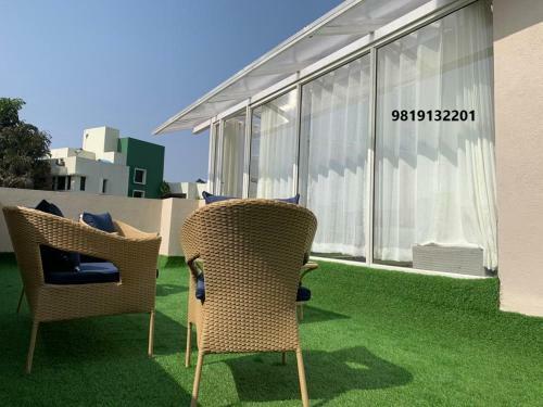 The Retreat-glasshouse 4bhk Villa