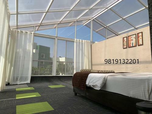 The Retreat-glasshouse 4bhk Villa