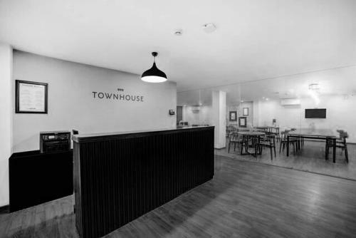 Hotel Oyo Townhouse 219, Sector 49, Gurgaon