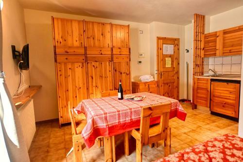 Apartamento Appartamenti Casa Vacanze Raethia