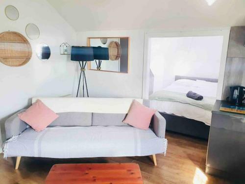 Apartamento Cosy Top Floor Flat! Self Check-in & Free Parking