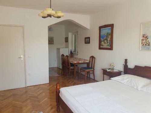 Family Apartment Miluna