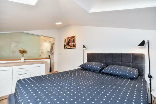 Luxury Blue Bay Apartment