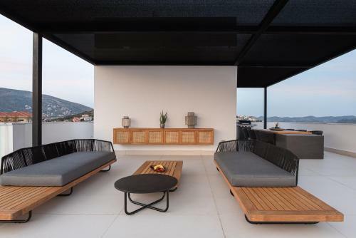 Black Stone Villa