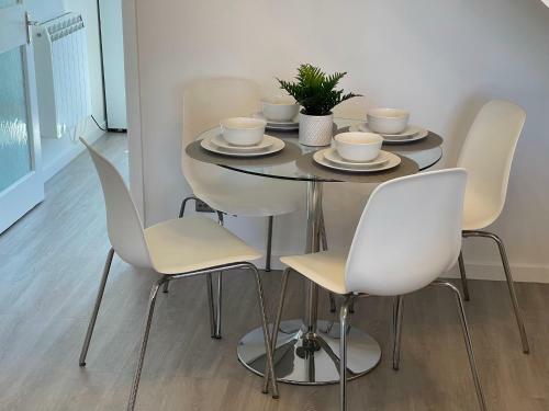 Stylish & Tranquil - Walk To Beach - Sunny Garden