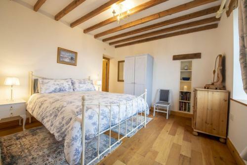 Threp'nybit Cottage