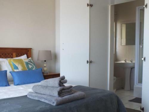 Hostal Aloha Beach Guest House