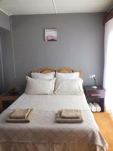 Hostal Aloha Beach Guest House