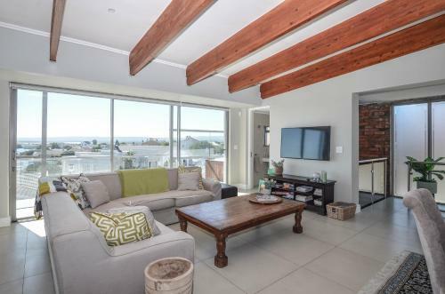 21 Flamingo House